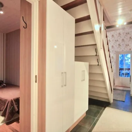 Levin Roelli - 4 Apartment *