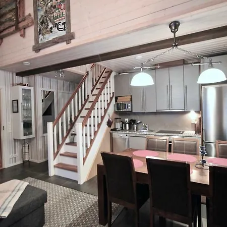 Levin Roelli - 4 * Levi